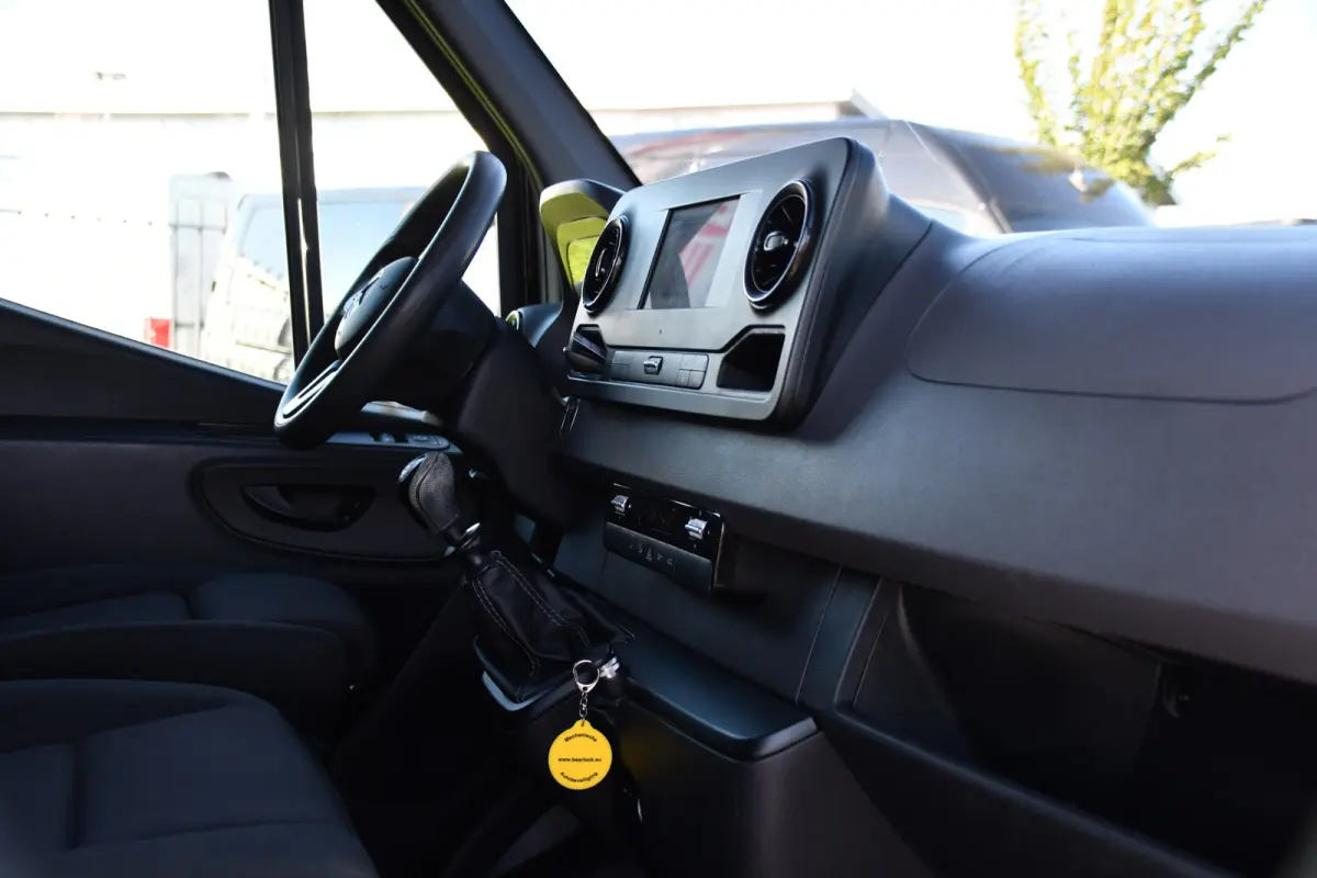 314 2.2 CDI L2H2 RWD Black Edition Camera, Cruise, Carplay, Bearlock, Multimedia, Stoelverwarming, Betimmering, Uniek!