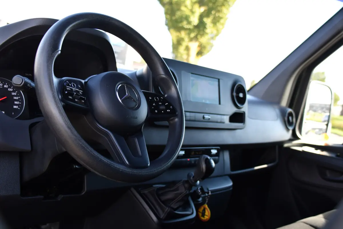 314 2.2 CDI L2H2 RWD Black Edition Camera, Cruise, Carplay, Bearlock, Multimedia, Stoelverwarming, Betimmering, Uniek!