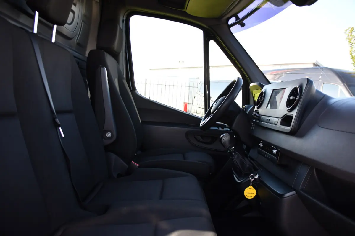 314 2.2 CDI L2H2 RWD Black Edition Camera, Cruise, Carplay, Bearlock, Multimedia, Stoelverwarming, Betimmering, Uniek!
