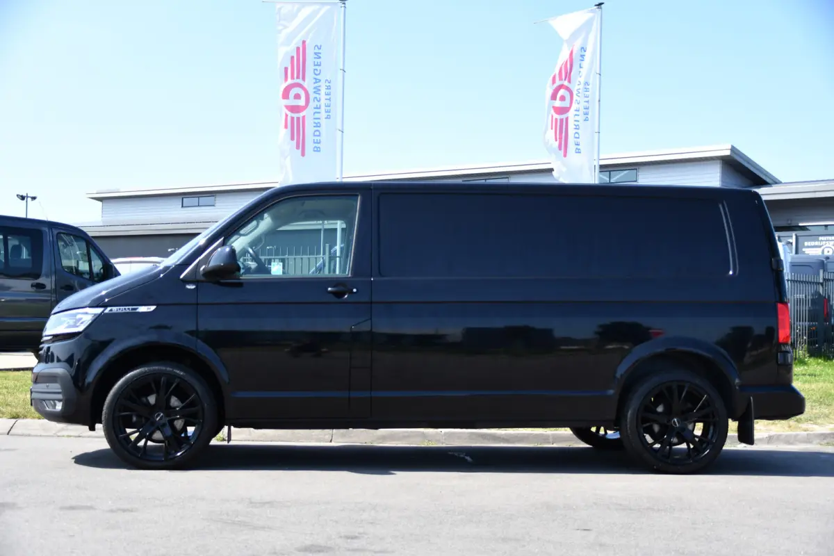 2.0 TDI L2H1 30 Bulli Virtual, Adaptieve Cruise, Carplay, LED, Stoelverwarming, Standkachel, Trekhaak, Automaat, Multimedia, 150pk, Uniek!
