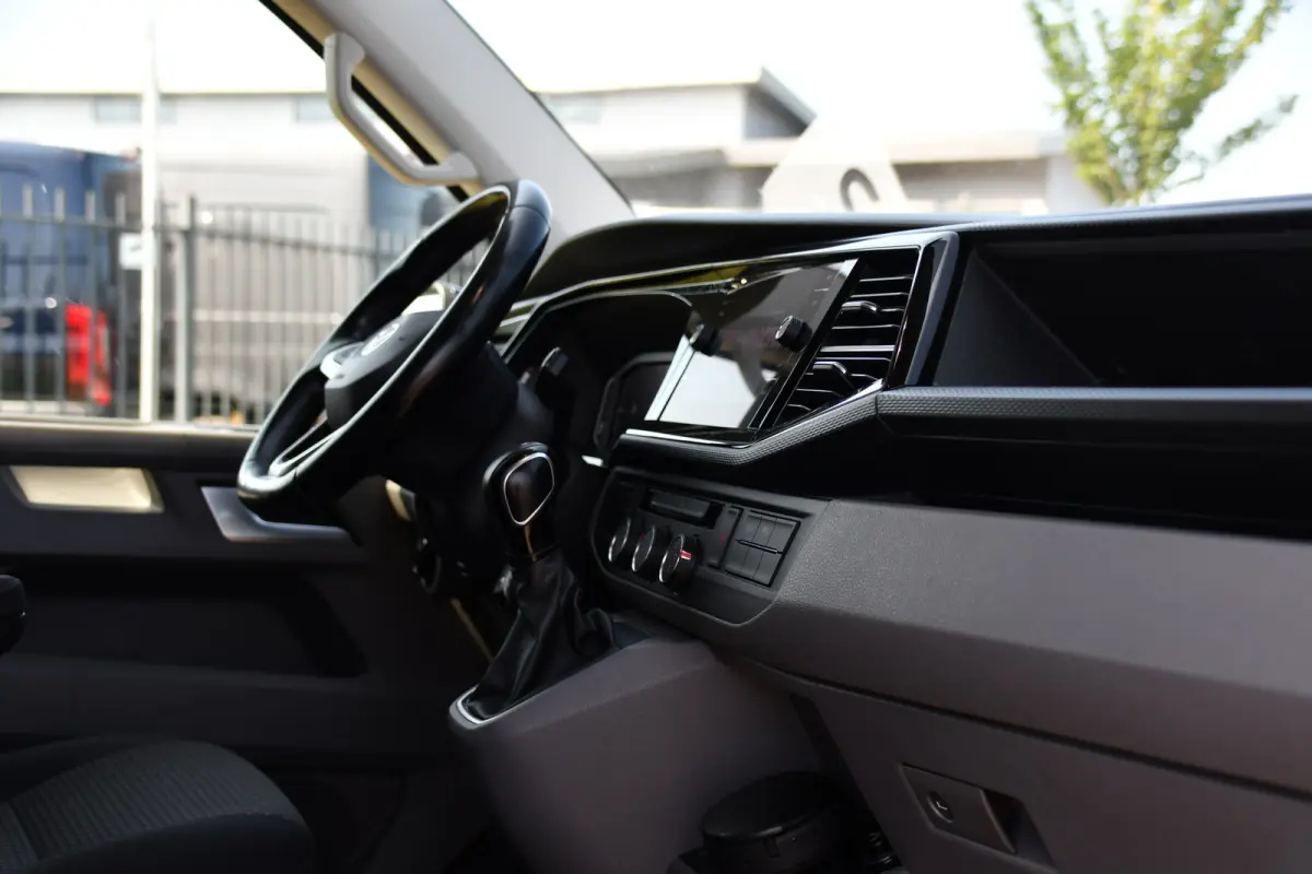 2.0 TDI L2H1 30 Bulli Virtual, Adaptieve Cruise, Carplay, LED, Stoelverwarming, Standkachel, Trekhaak, Automaat, Multimedia, 150pk, Uniek!