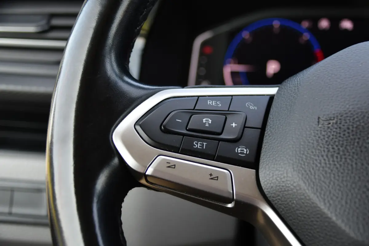 2.0 TDI L2H1 30 Bulli Virtual, Adaptieve Cruise, Carplay, LED, Stoelverwarming, Standkachel, Trekhaak, Automaat, Multimedia, 150pk, Uniek!