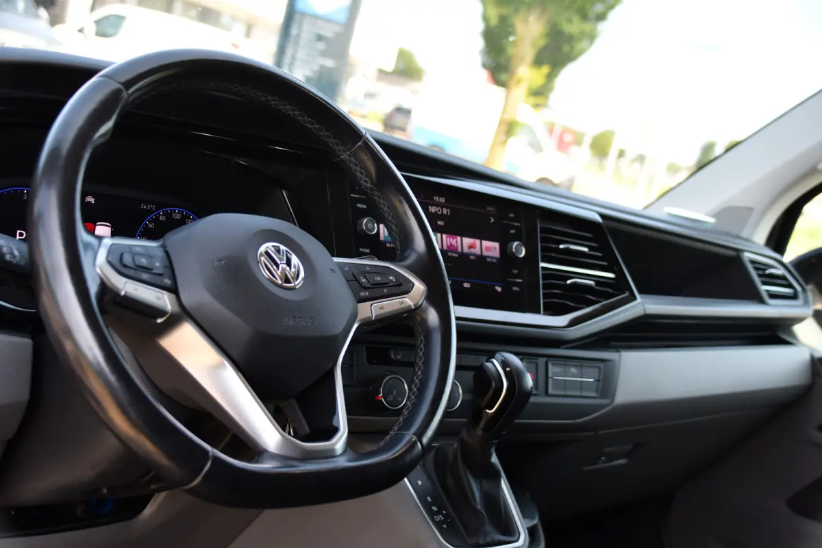2.0 TDI L2H1 30 Bulli Virtual, Adaptieve Cruise, Carplay, LED, Stoelverwarming, Standkachel, Trekhaak, Automaat, Multimedia, 150pk, Uniek!