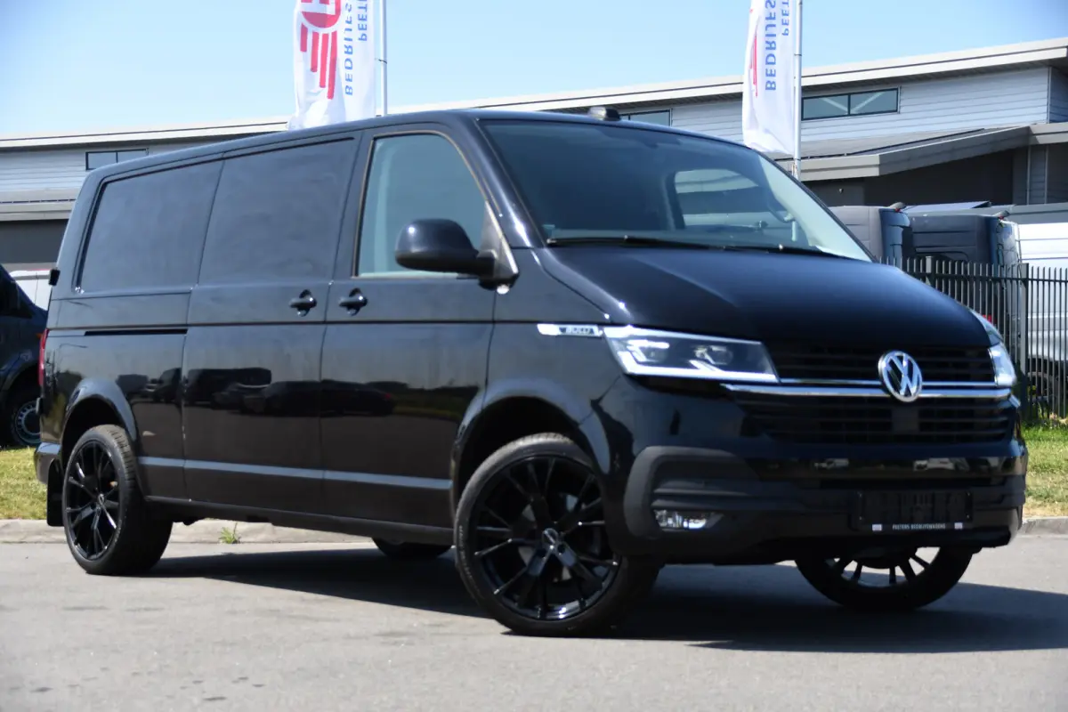 2.0 TDI L2H1 30 Bulli Virtual, Adaptieve Cruise, Carplay, LED, Stoelverwarming, Standkachel, Trekhaak, Automaat, Multimedia, 150pk, Uniek!