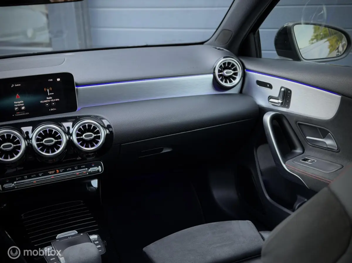 180 Business Solution AMG, Night, Pano, Org NL Auto, A45 Pakket