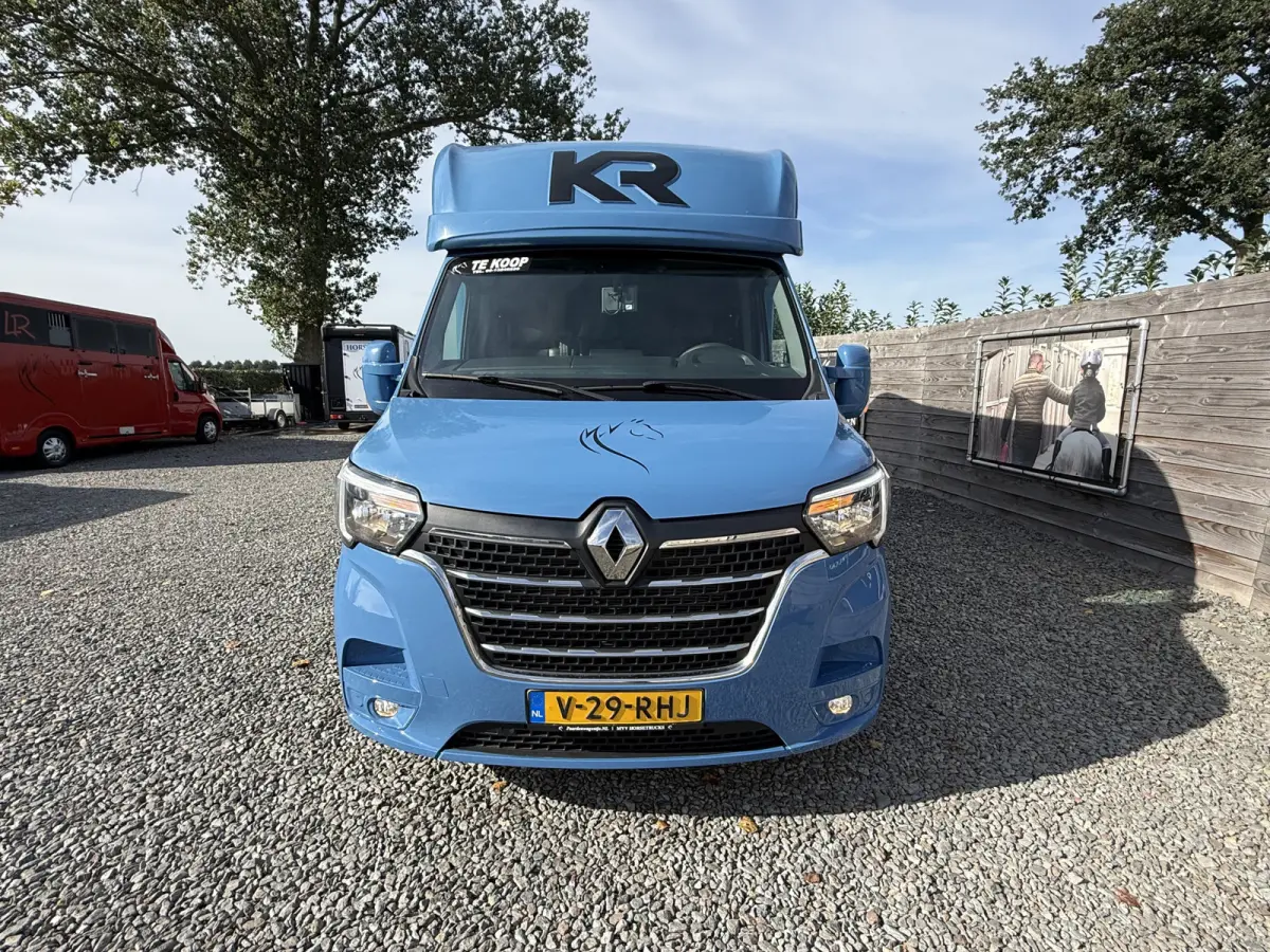| HORSETRUCK | KRISMAR | STALLION 3XL | 2021 | HENGST | 29.581KM | AUTOMATIC | 3-SEAT | L3 | 180PK | LUXE | NEDERLANDS KENTEKEN