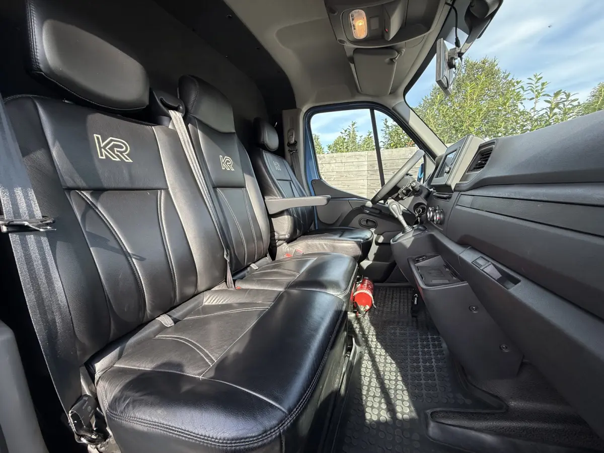 | HORSETRUCK | KRISMAR | STALLION 3XL | 2021 | HENGST | 29.581KM | AUTOMATIC | 3-SEAT | L3 | 180PK | LUXE | NEDERLANDS KENTEKEN