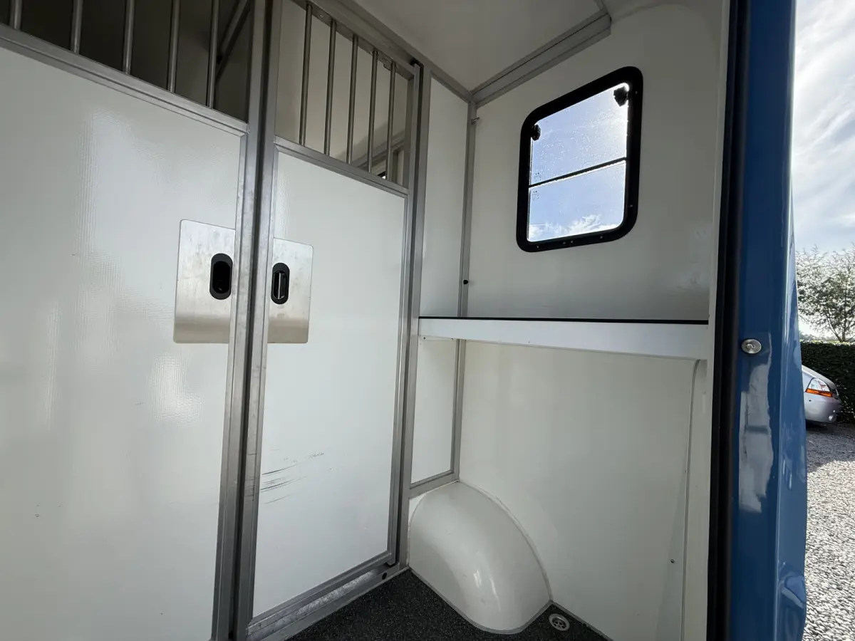| HORSETRUCK | KRISMAR | STALLION 3XL | 2021 | HENGST | 29.581KM | AUTOMATIC | 3-SEAT | L3 | 180PK | LUXE | NEDERLANDS KENTEKEN