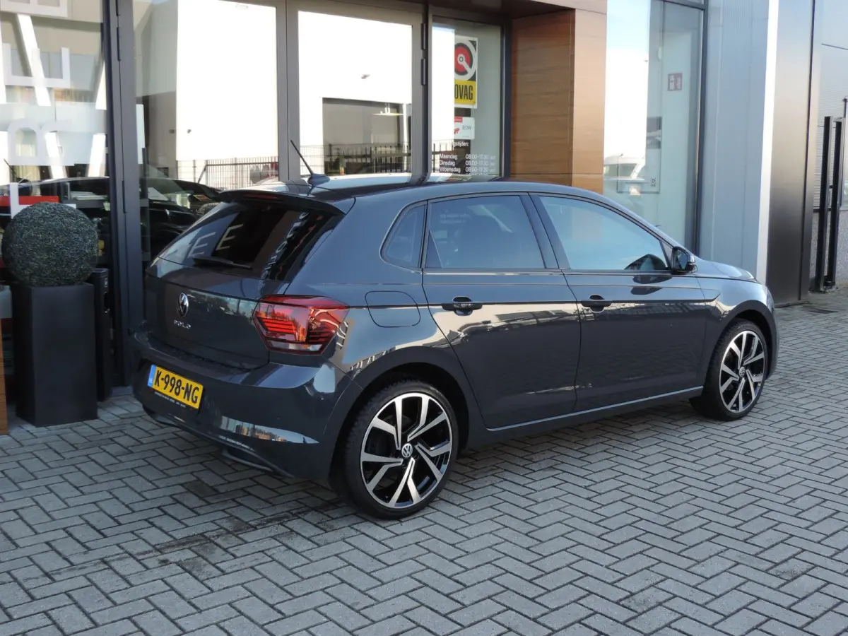 1.0 TSI Comfortline 87.000km | Camera | 18” Allseason | ACC | CarPlay | Navi | Priv.glas | DAB | Bluetooth