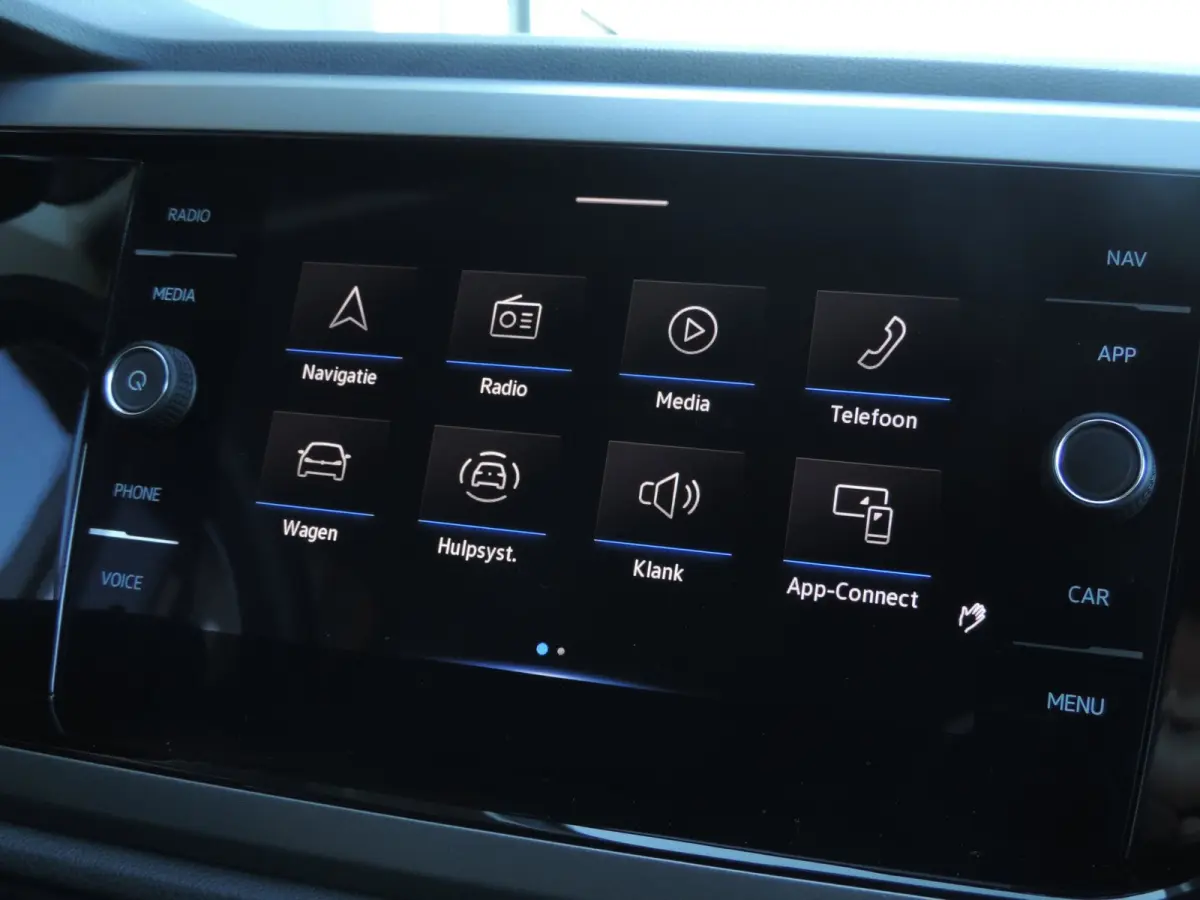 1.0 TSI Comfortline 87.000km | Camera | 18” Allseason | ACC | CarPlay | Navi | Priv.glas | DAB | Bluetooth