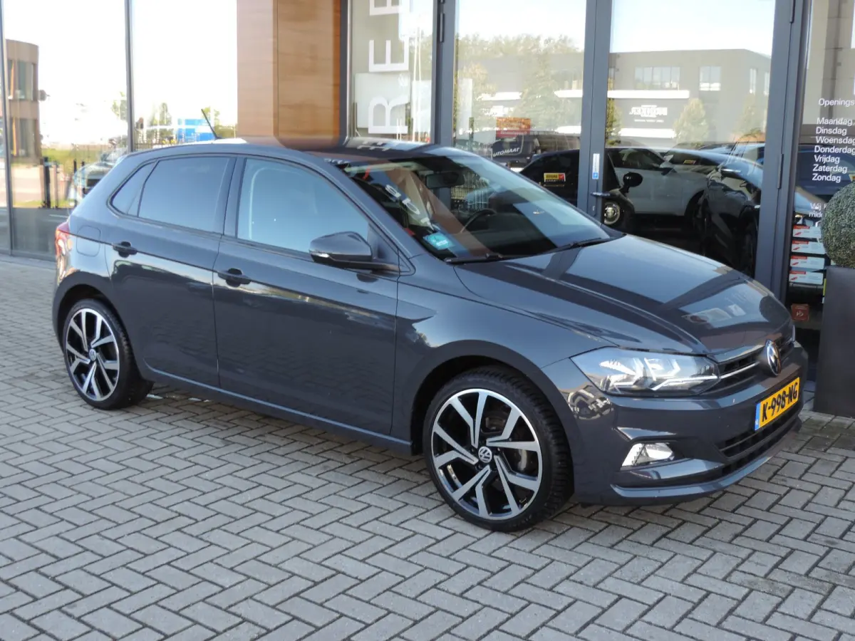 1.0 TSI Comfortline 87.000km | Camera | 18” Allseason | ACC | CarPlay | Navi | Priv.glas | DAB | Bluetooth