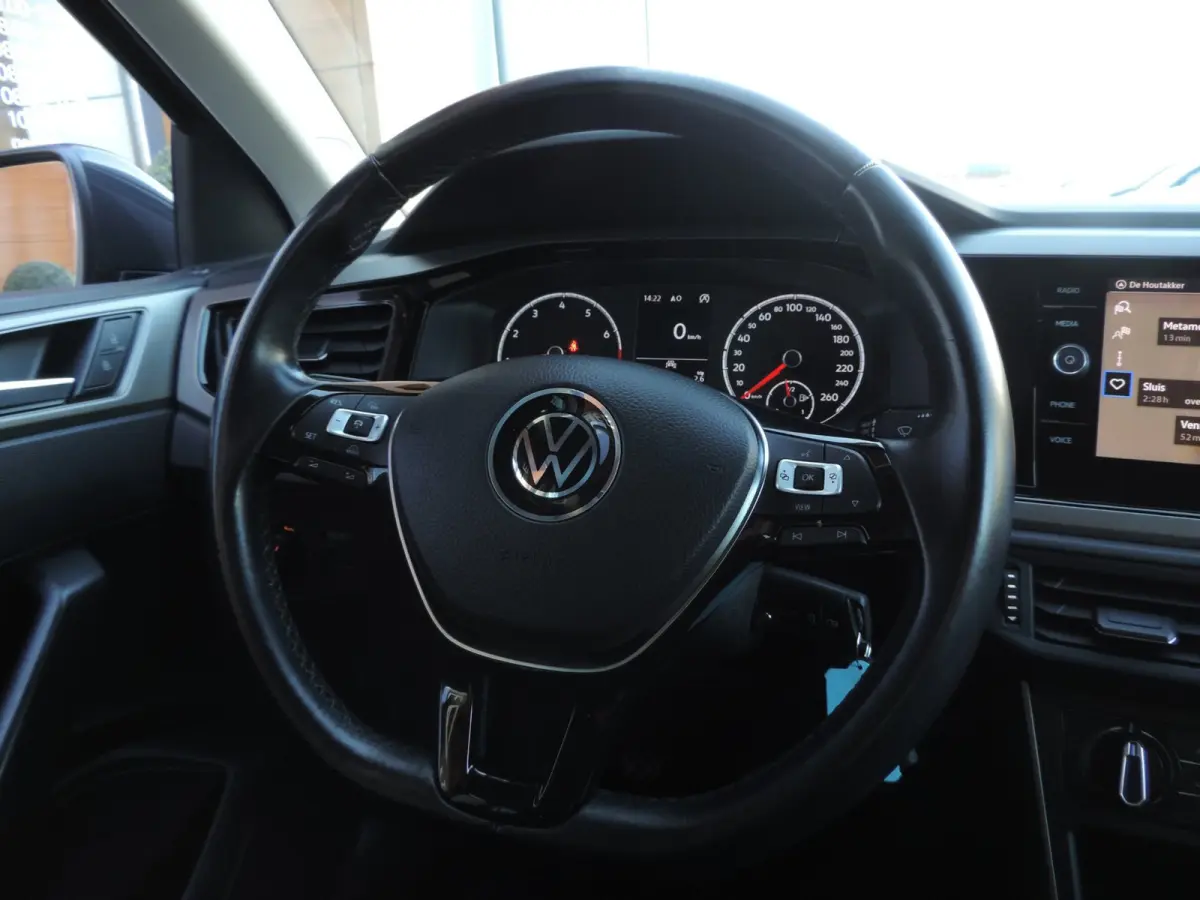 1.0 TSI Comfortline 87.000km | Camera | 18” Allseason | ACC | CarPlay | Navi | Priv.glas | DAB | Bluetooth