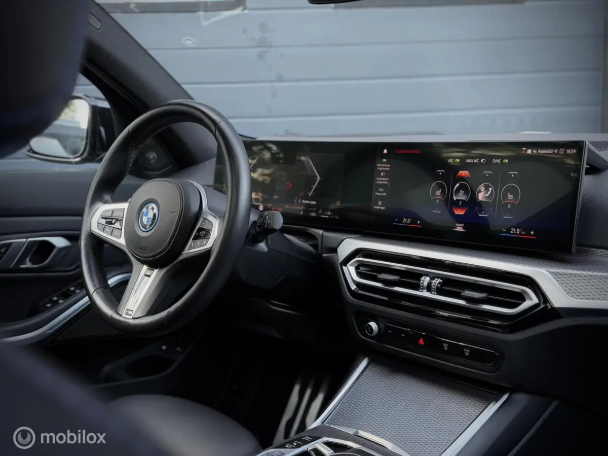 320e xDrive M-Sport, trekhaak, Pano, BTW,