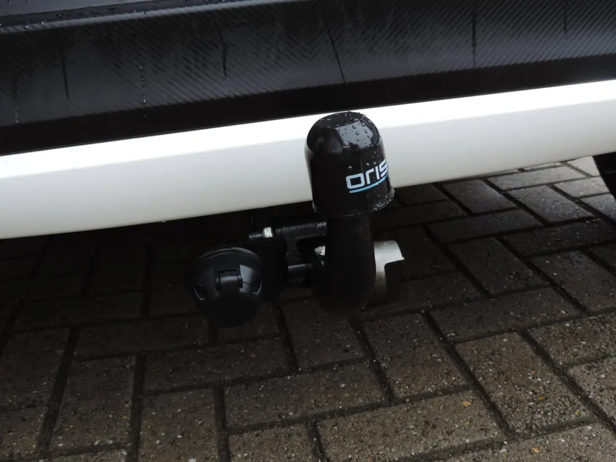 1.0 VVT-i 5D x-now 74.000km | Afneembare trekhaak | Airco | LED dagrijverl | CV op afstand | El ramen