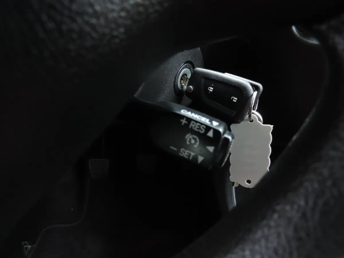 1.0 VVT-i 5D x-now 74.000km | Afneembare trekhaak | Airco | LED dagrijverl | CV op afstand | El ramen