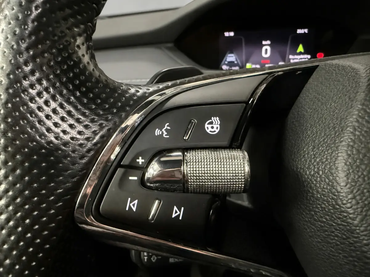 80 Sportline Panoramadak Carplay Hud Led