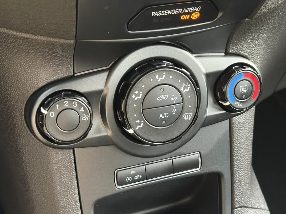 1.0 Style ✓1e Eigenaar✓Dealer Onderhouden✓Recent beurt gehad✓Navi✓Airco✓Cruise✓Pdc✓5 Deurs✓Weinig Km✓N.A.P✓Apk tot 08-2027