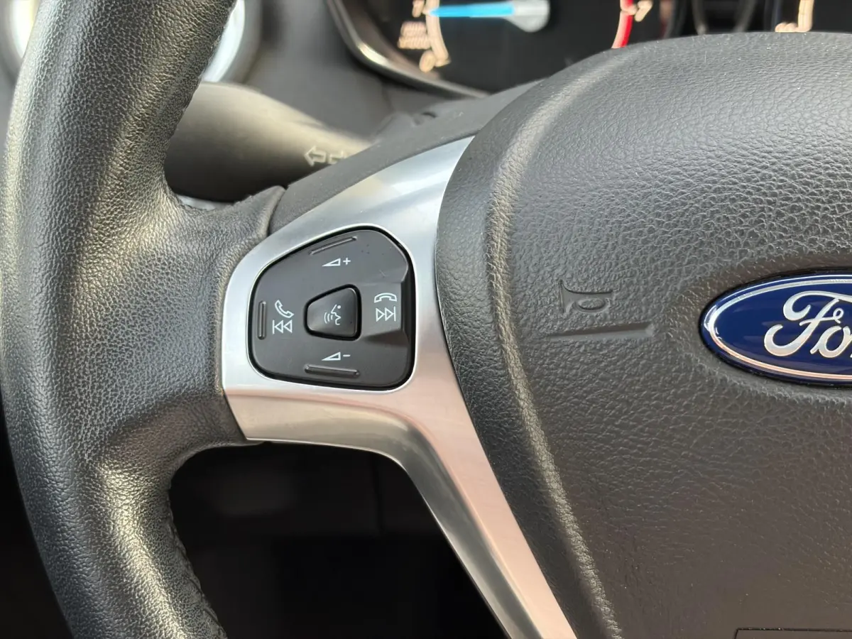1.0 Style ✓1e Eigenaar✓Dealer Onderhouden✓Recent beurt gehad✓Navi✓Airco✓Cruise✓Pdc✓5 Deurs✓Weinig Km✓N.A.P✓Apk tot 08-2027