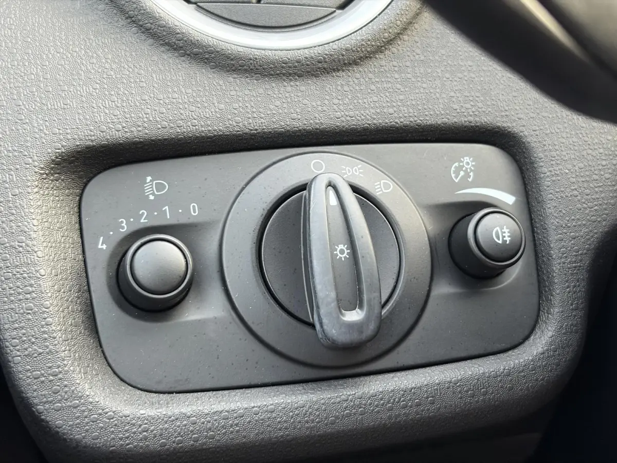 1.0 Style ✓1e Eigenaar✓Dealer Onderhouden✓Recent beurt gehad✓Navi✓Airco✓Cruise✓Pdc✓5 Deurs✓Weinig Km✓N.A.P✓Apk tot 08-2027