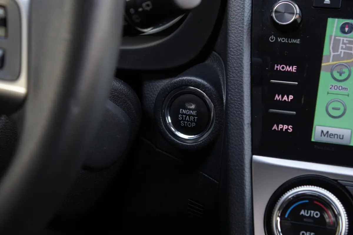 2.0 CVT Premium | Trekhaak | Navigatie | Lederen bekleding |