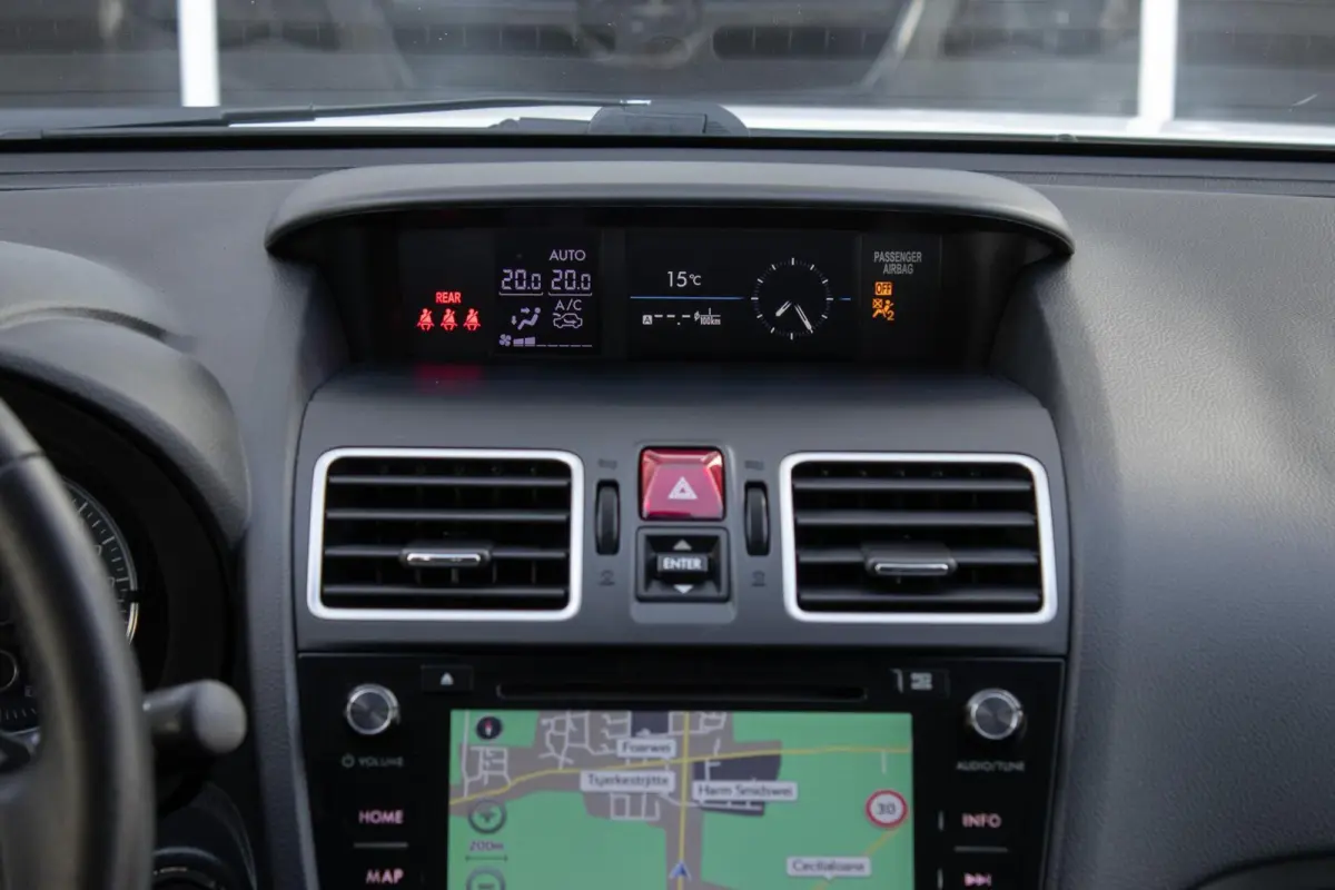 2.0 CVT Premium | Trekhaak | Navigatie | Lederen bekleding |