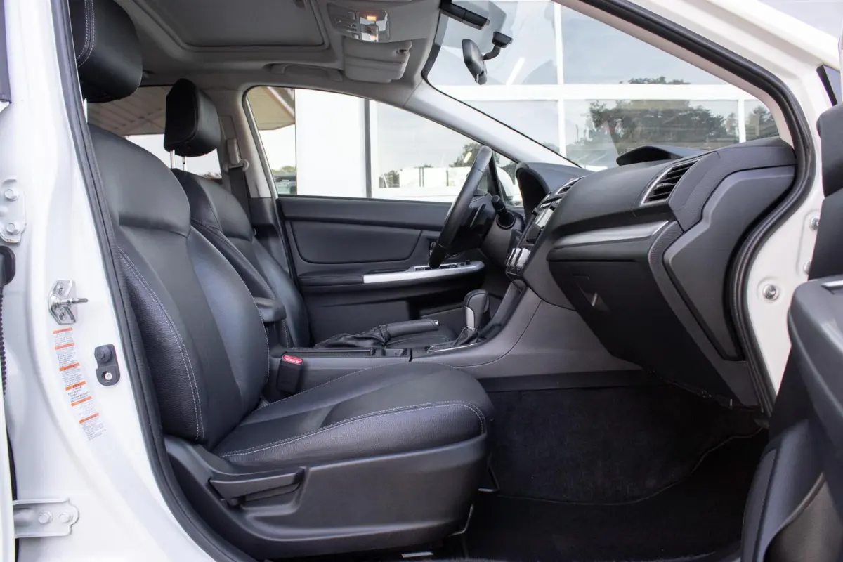 2.0 CVT Premium | Trekhaak | Navigatie | Lederen bekleding |