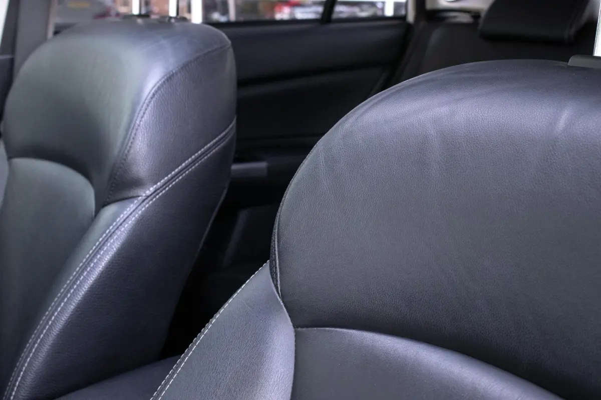 2.0 CVT Premium | Trekhaak | Navigatie | Lederen bekleding |
