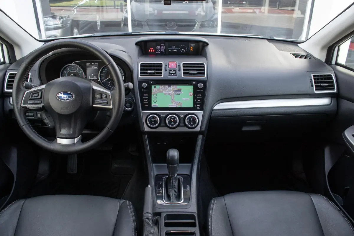 2.0 CVT Premium | Trekhaak | Navigatie | Lederen bekleding |