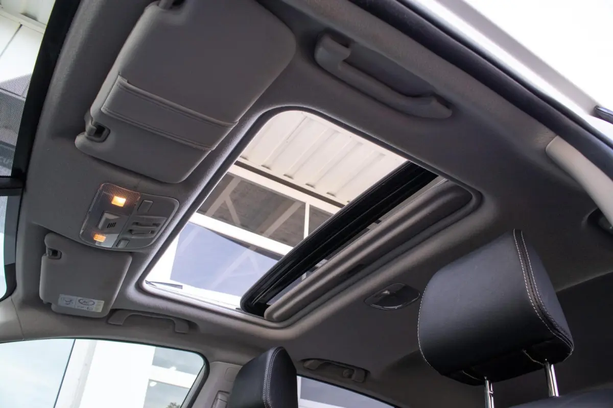 2.0 CVT Premium | Trekhaak | Navigatie | Lederen bekleding |