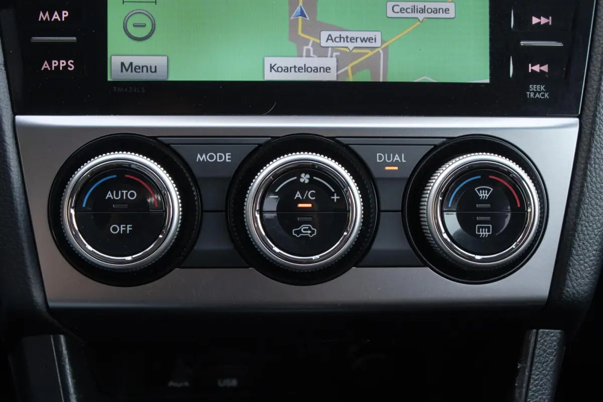 2.0 CVT Premium | Trekhaak | Navigatie | Lederen bekleding |