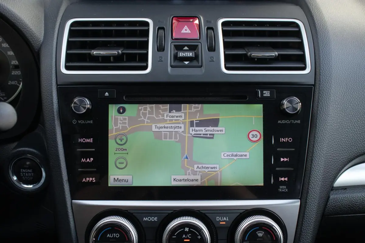 2.0 CVT Premium | Trekhaak | Navigatie | Lederen bekleding |