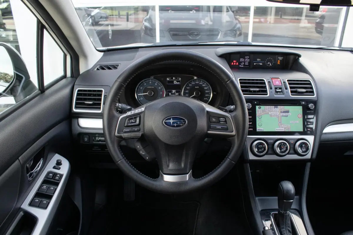 2.0 CVT Premium | Trekhaak | Navigatie | Lederen bekleding |