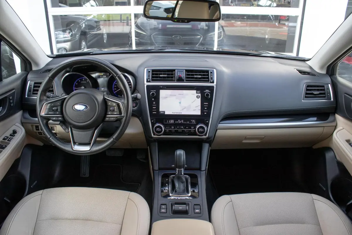 2.5 CVT Premium | Eyesight | Trekhaak | Navigatie