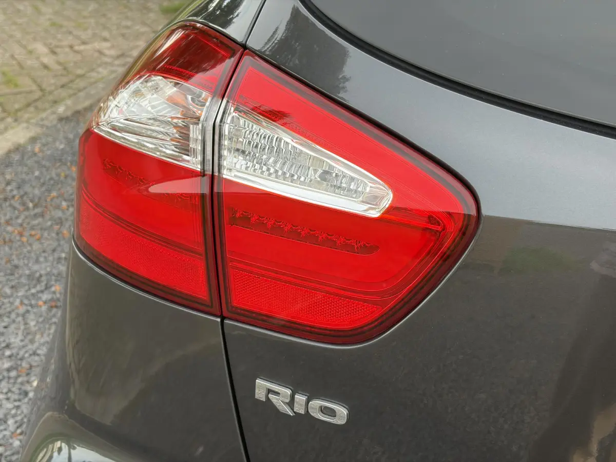 1.2 CVVT DynamicLine ✓Dealer Onderhouden✓Airco✓Cruise✓5 Deurs✓Zeer Zuinig✓N.A.P✓Apk tot 03-2027