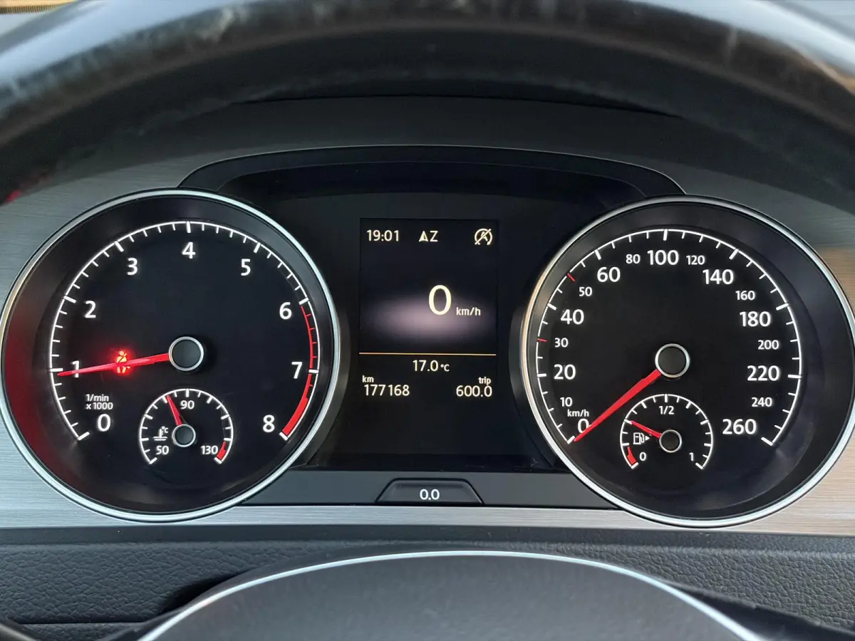 1.0 TSI Business Edition Connected ✓2e Eigenaar✓Camera✓Navi✓Net beurt gehad✓Clima✓Cruise✓6 Bak✓116pk✓Pdc V+A✓Lm velgen✓N.A.P✓Apk tot 11-2027