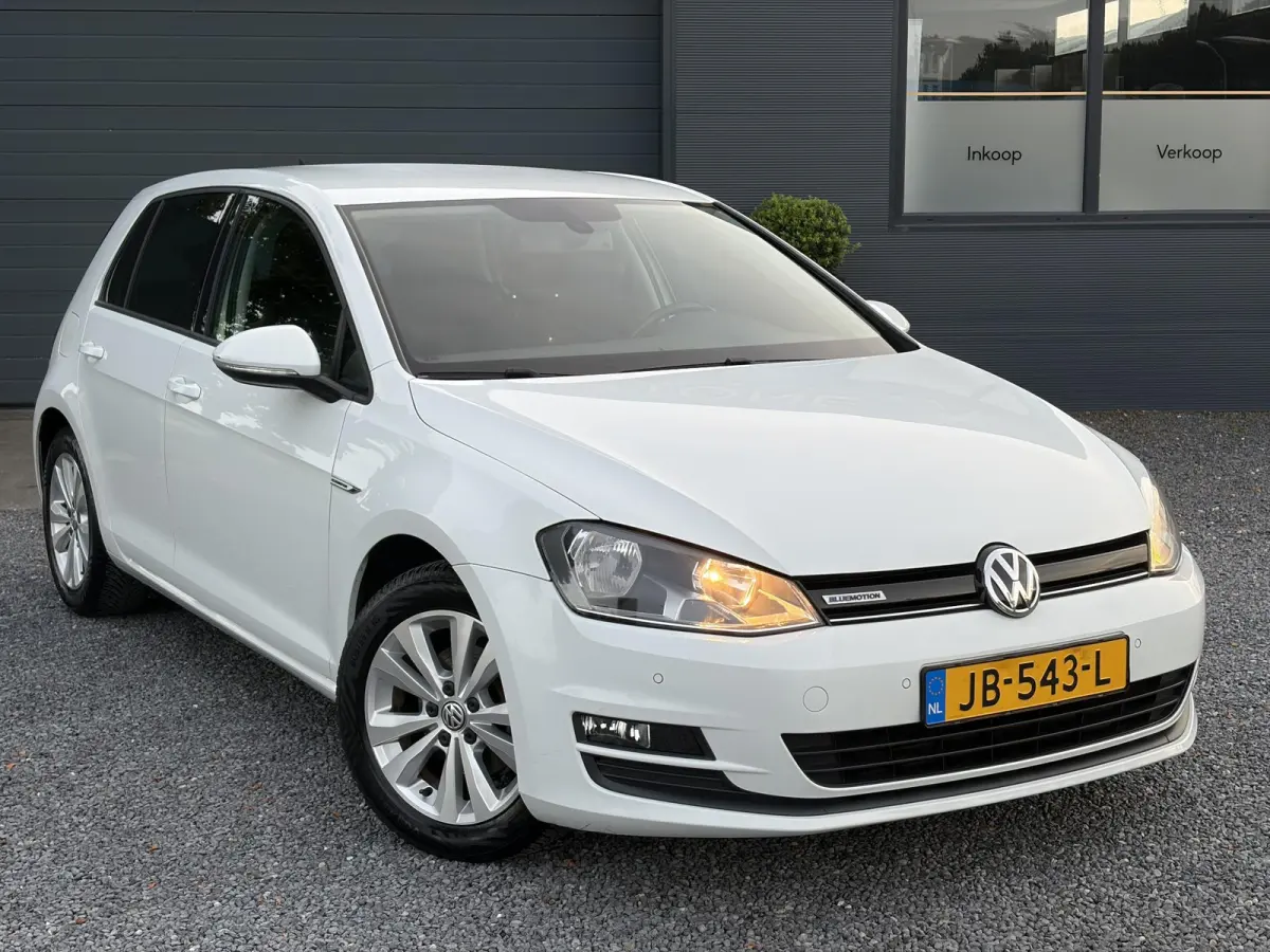 1.0 TSI Business Edition Connected ✓2e Eigenaar✓Camera✓Navi✓Net beurt gehad✓Clima✓Cruise✓6 Bak✓116pk✓Pdc V+A✓Lm velgen✓N.A.P✓Apk tot 11-2027