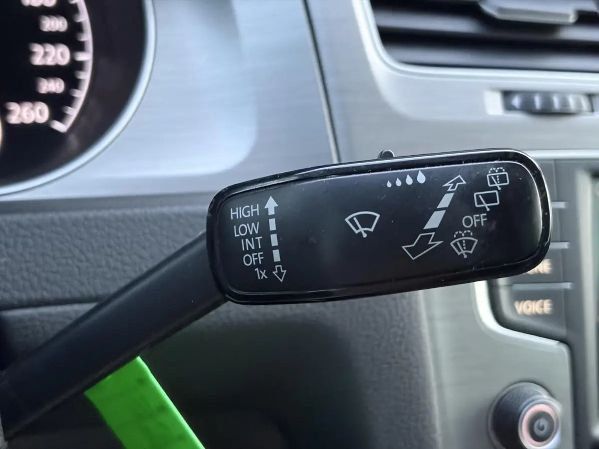 1.0 TSI Business Edition Connected ✓2e Eigenaar✓Camera✓Navi✓Net beurt gehad✓Clima✓Cruise✓6 Bak✓116pk✓Pdc V+A✓Lm velgen✓N.A.P✓Apk tot 11-2027