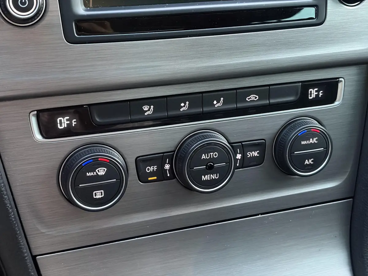 1.0 TSI Business Edition Connected ✓2e Eigenaar✓Camera✓Navi✓Net beurt gehad✓Clima✓Cruise✓6 Bak✓116pk✓Pdc V+A✓Lm velgen✓N.A.P✓Apk tot 11-2027