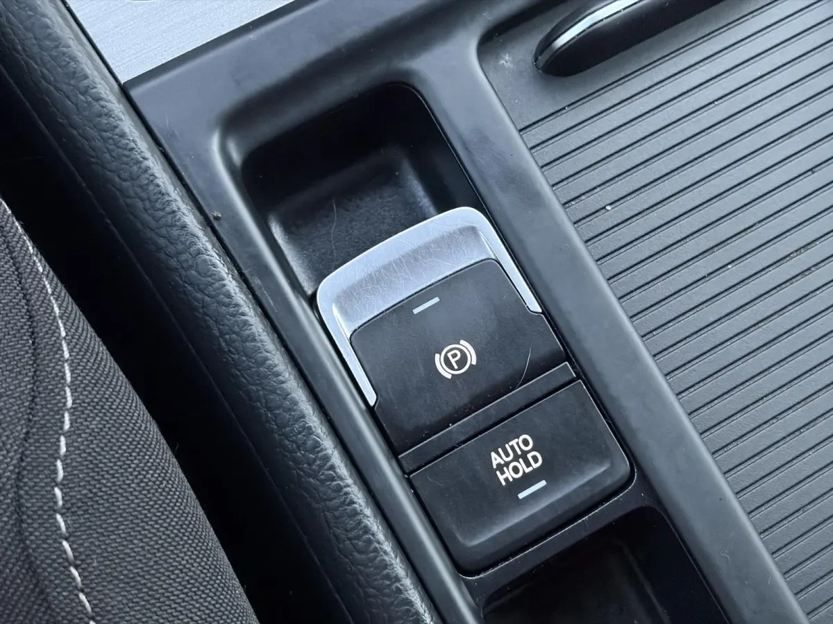 1.0 TSI Business Edition Connected ✓2e Eigenaar✓Camera✓Navi✓Net beurt gehad✓Clima✓Cruise✓6 Bak✓116pk✓Pdc V+A✓Lm velgen✓N.A.P✓Apk tot 11-2027
