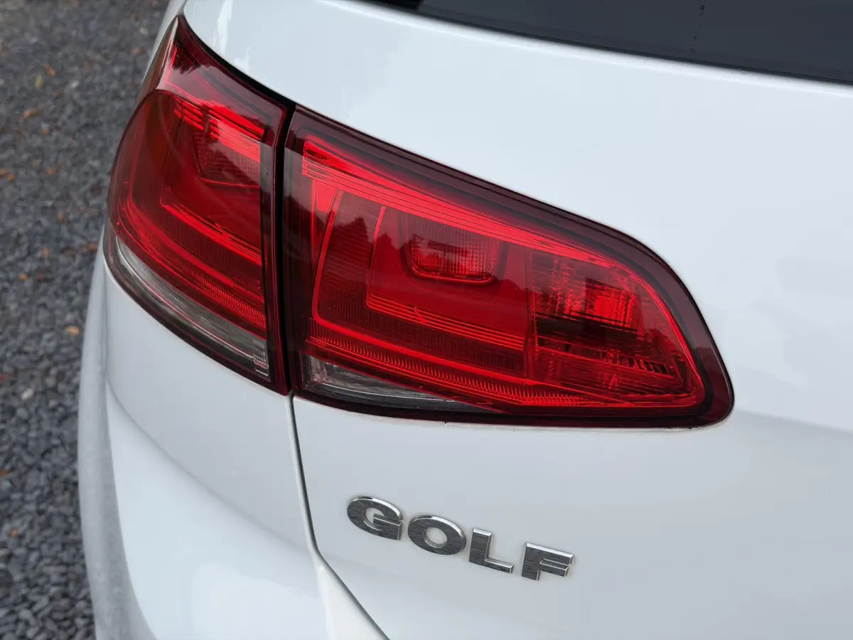 1.0 TSI Business Edition Connected ✓2e Eigenaar✓Camera✓Navi✓Net beurt gehad✓Clima✓Cruise✓6 Bak✓116pk✓Pdc V+A✓Lm velgen✓N.A.P✓Apk tot 11-2027