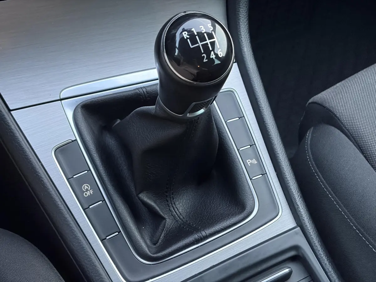 1.0 TSI Business Edition Connected ✓2e Eigenaar✓Camera✓Navi✓Net beurt gehad✓Clima✓Cruise✓6 Bak✓116pk✓Pdc V+A✓Lm velgen✓N.A.P✓Apk tot 11-2027