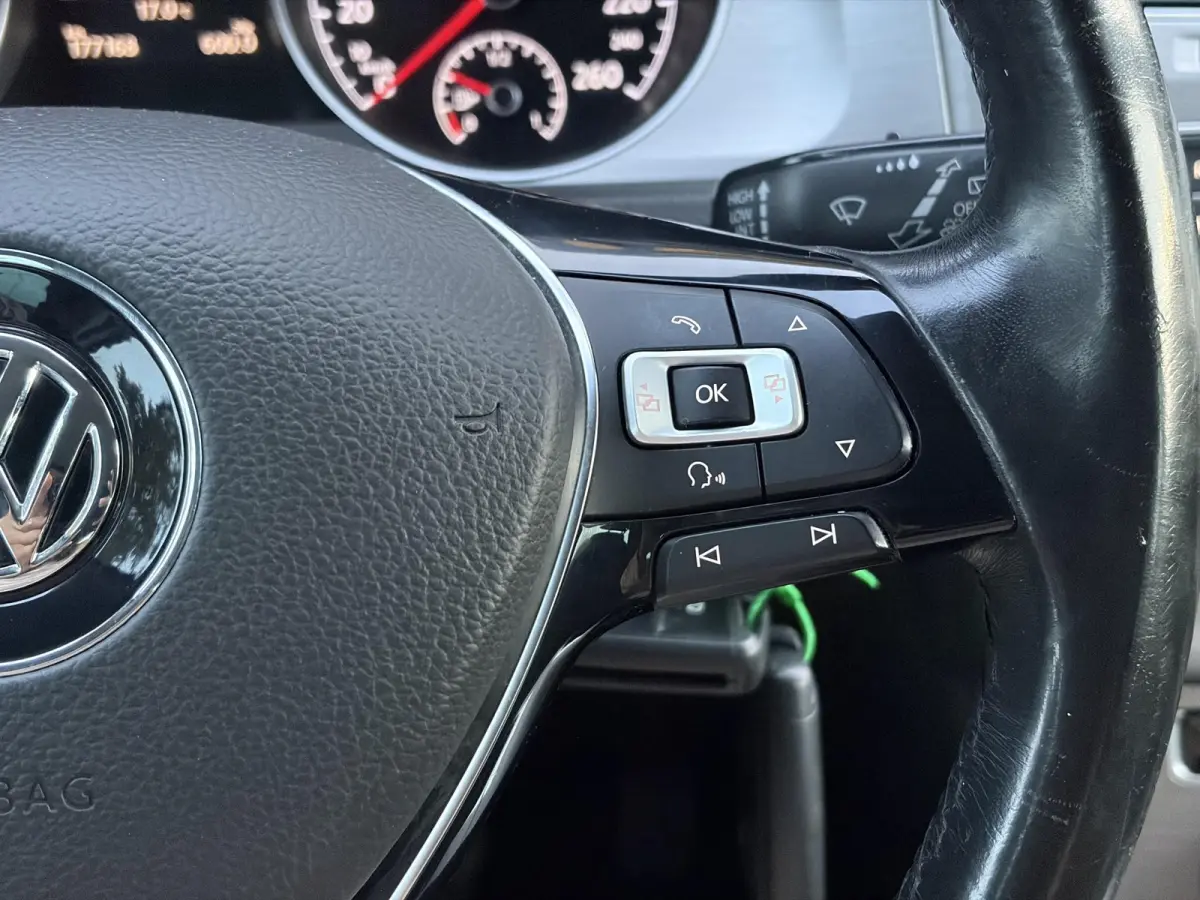 1.0 TSI Business Edition Connected ✓2e Eigenaar✓Camera✓Navi✓Net beurt gehad✓Clima✓Cruise✓6 Bak✓116pk✓Pdc V+A✓Lm velgen✓N.A.P✓Apk tot 11-2027