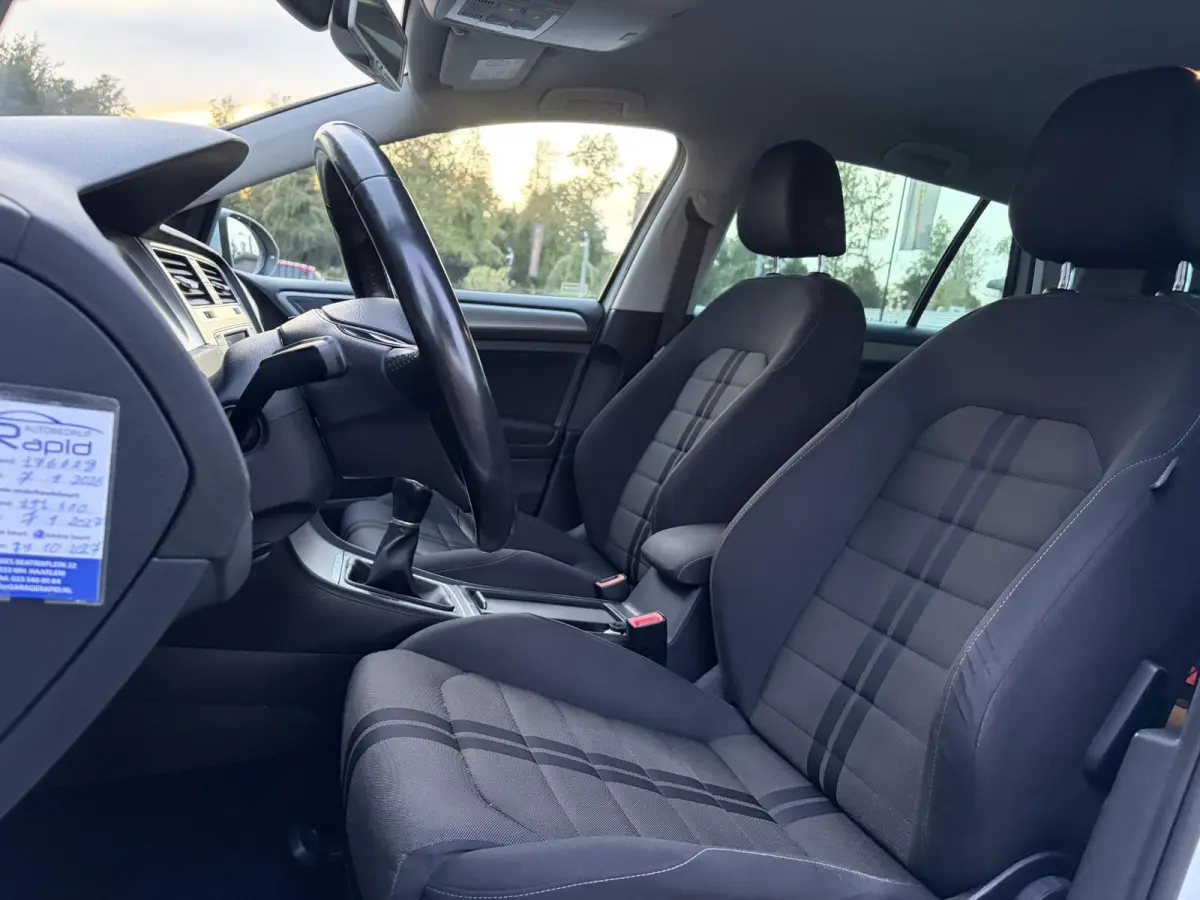 1.0 TSI Business Edition Connected ✓2e Eigenaar✓Camera✓Navi✓Net beurt gehad✓Clima✓Cruise✓6 Bak✓116pk✓Pdc V+A✓Lm velgen✓N.A.P✓Apk tot 11-2027