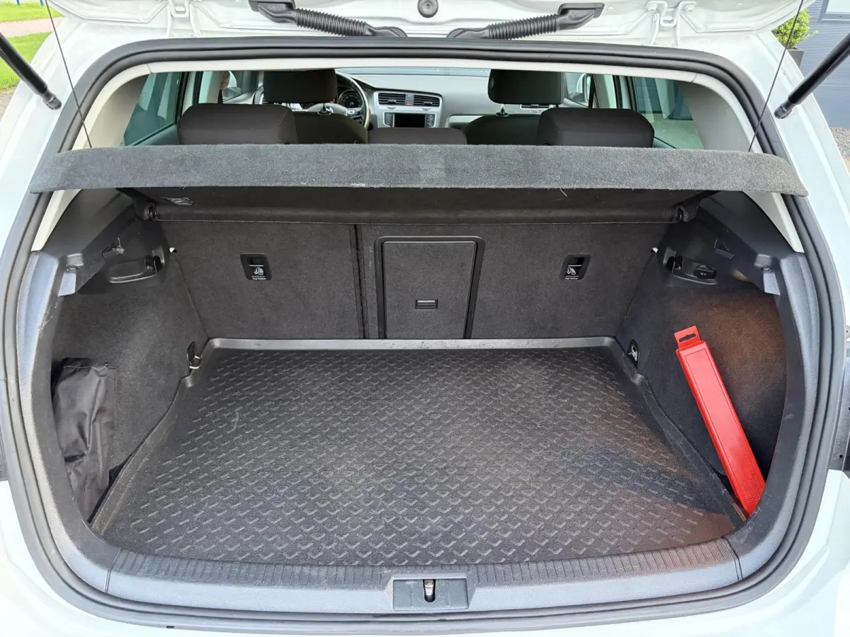 1.0 TSI Business Edition Connected ✓2e Eigenaar✓Camera✓Navi✓Net beurt gehad✓Clima✓Cruise✓6 Bak✓116pk✓Pdc V+A✓Lm velgen✓N.A.P✓Apk tot 11-2027
