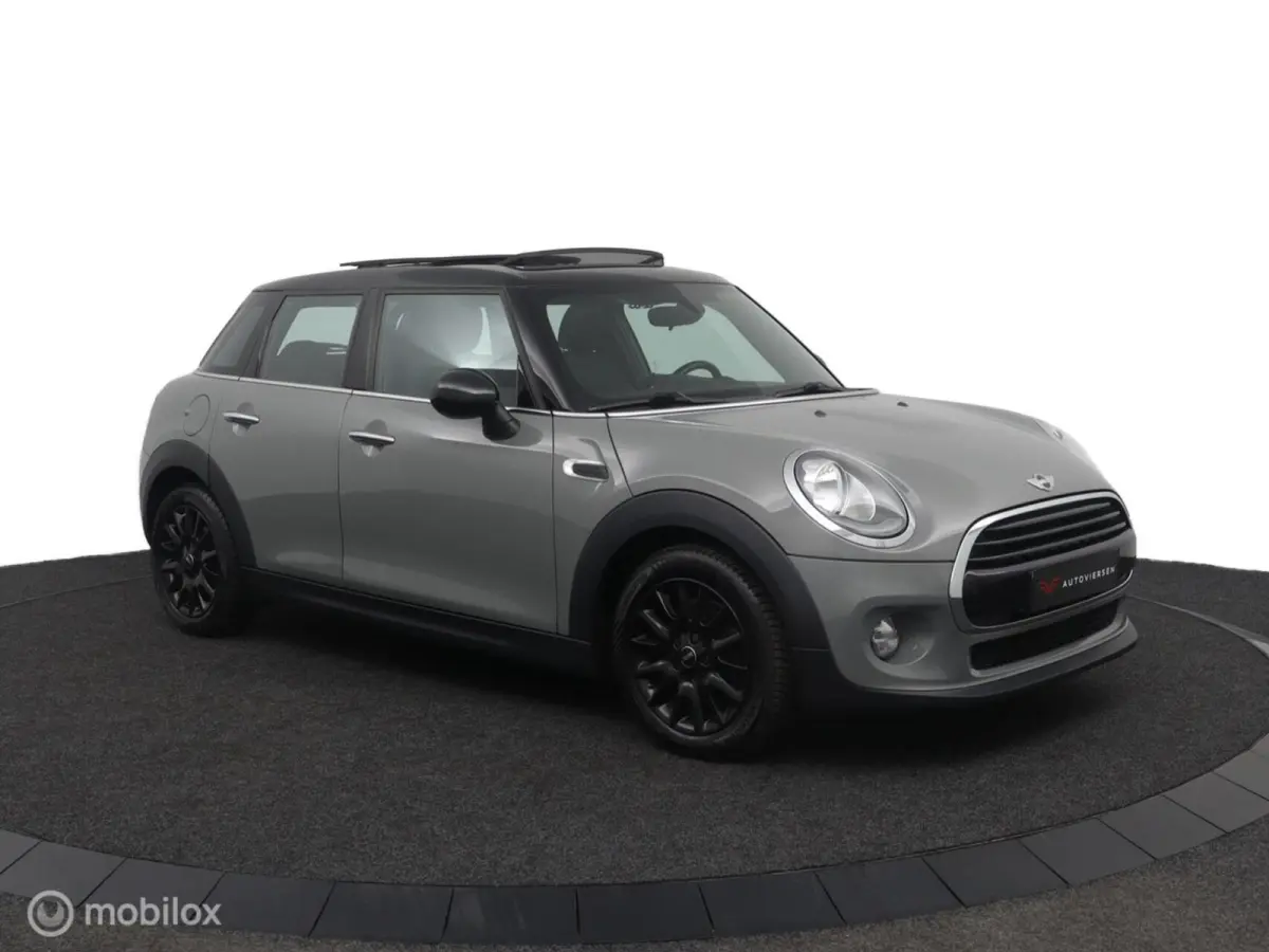 1.5 Cooper Business | PANO | NAVI | CRUISE| CLIMATE| 16"
