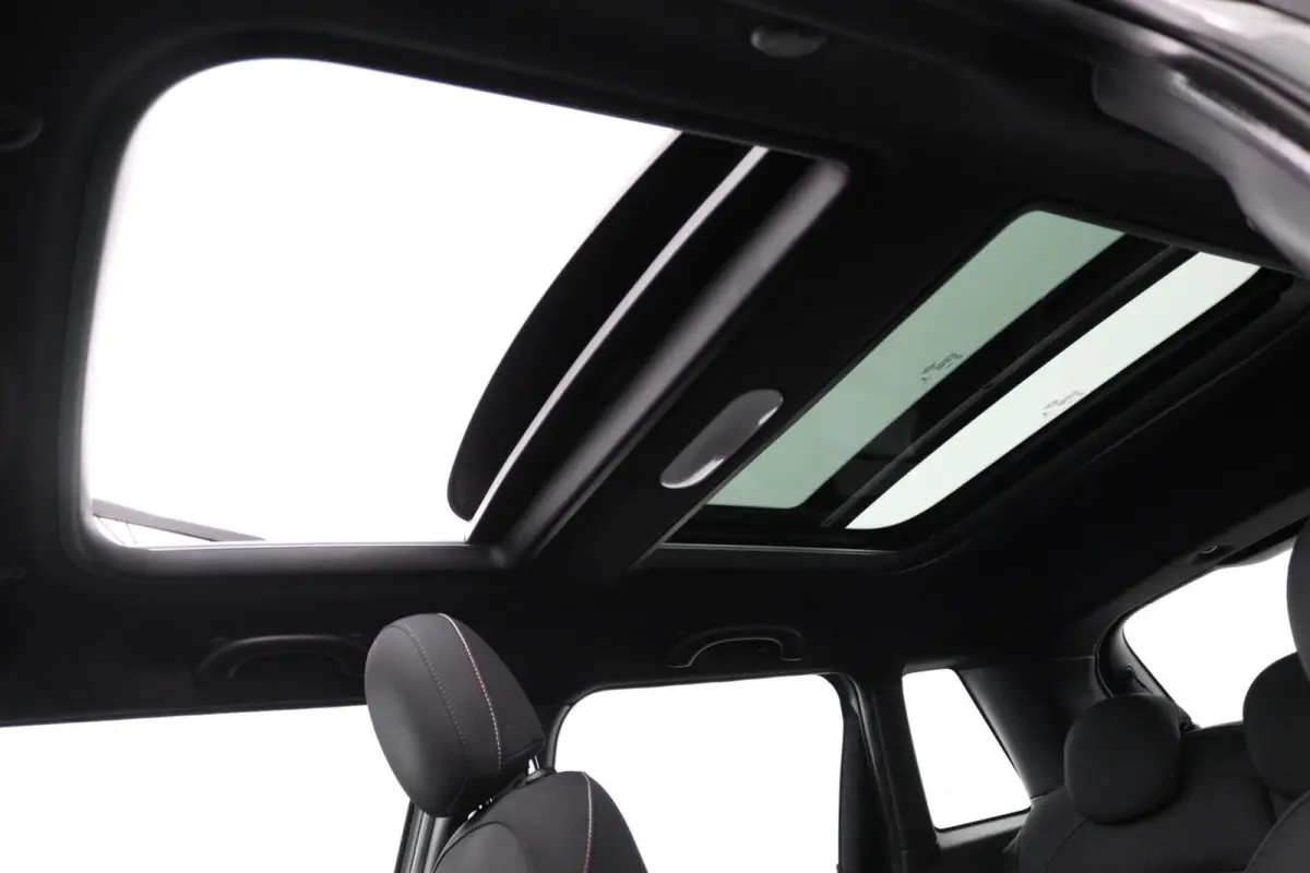 1.5 Cooper Business | PANO | NAVI | CRUISE| CLIMATE| 16"