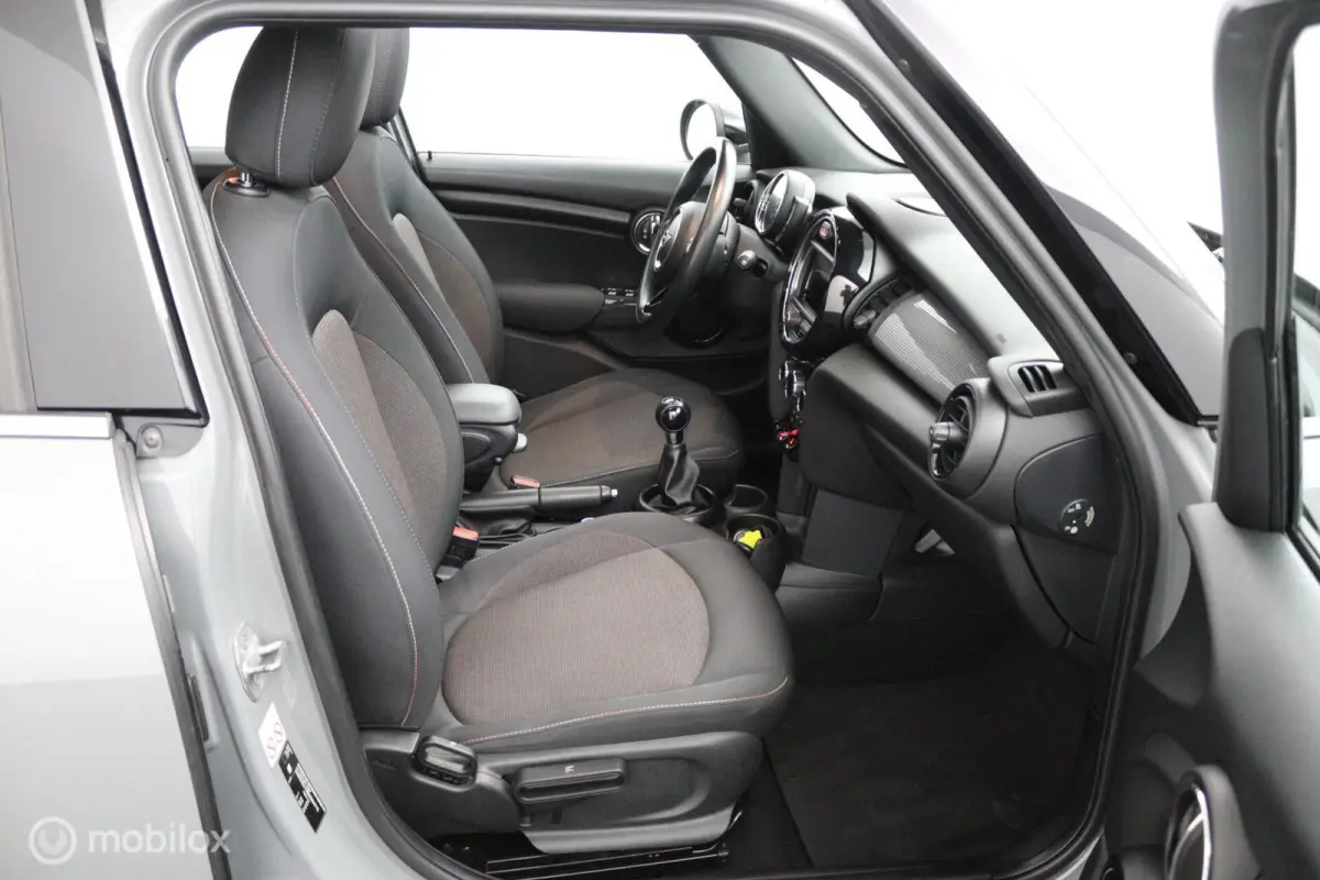 1.5 Cooper Business | PANO | NAVI | CRUISE| CLIMATE| 16"