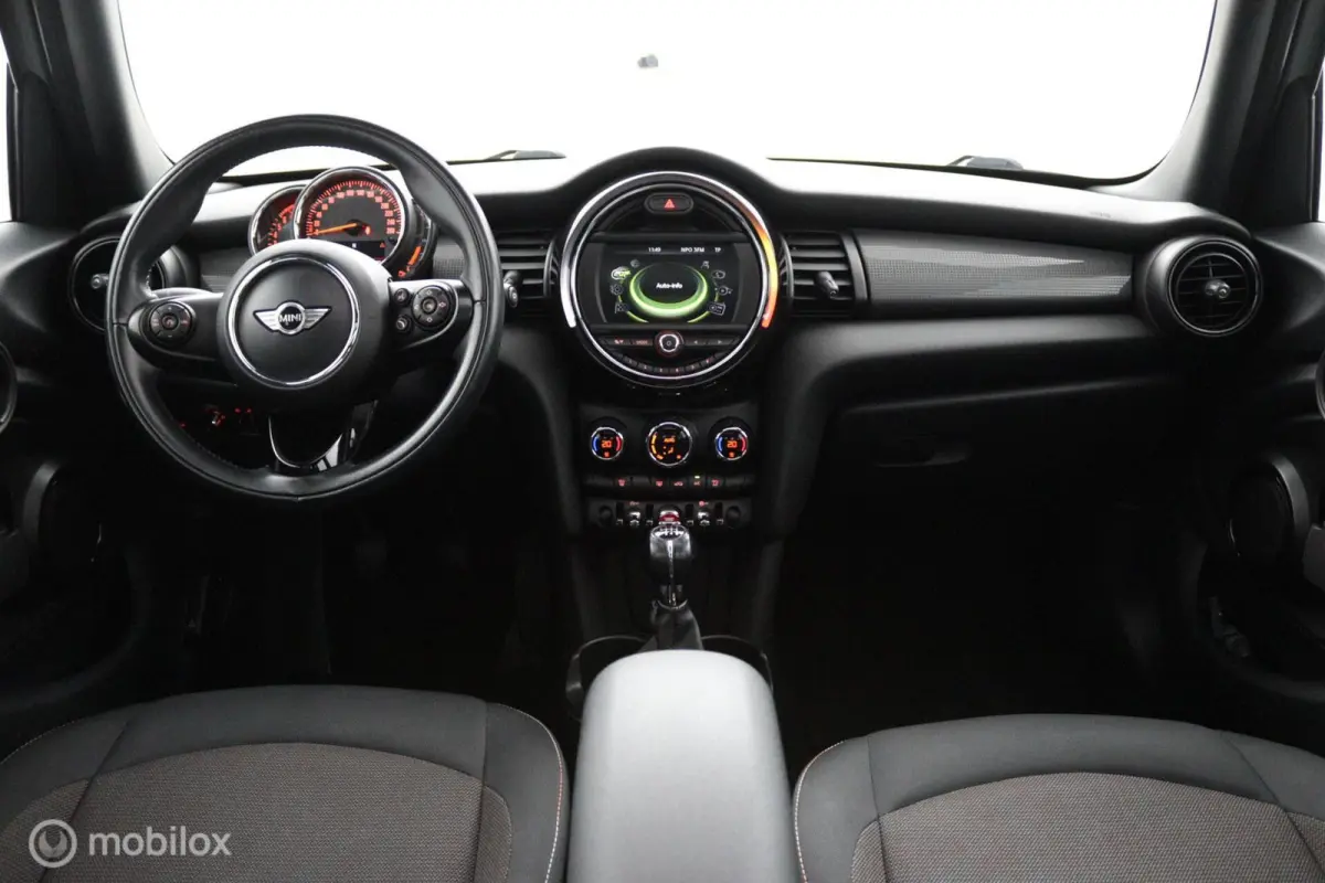 1.5 Cooper Business | PANO | NAVI | CRUISE| CLIMATE| 16"