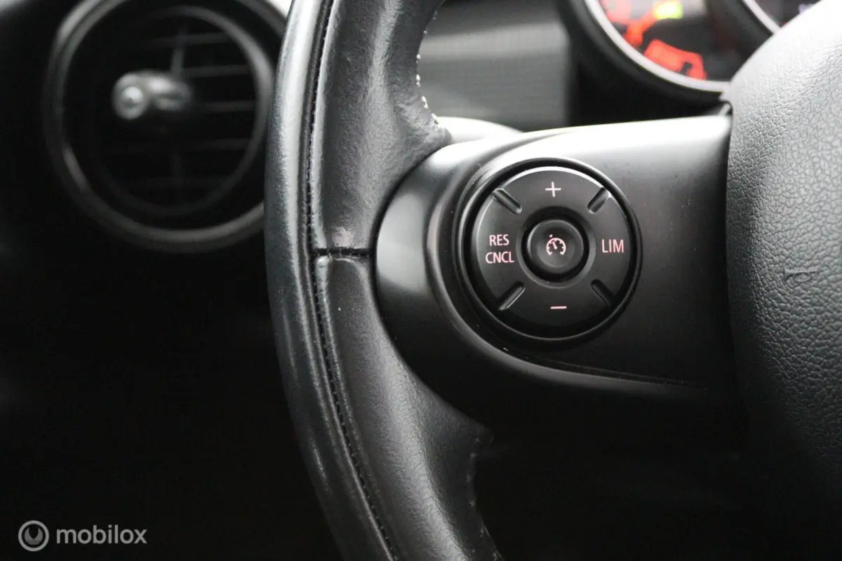 1.5 Cooper Business | PANO | NAVI | CRUISE| CLIMATE| 16"
