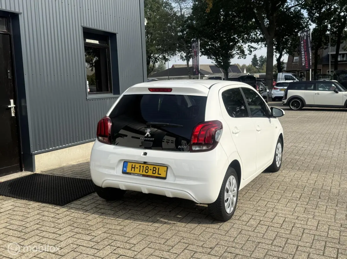 1.0 e-VTi 2020*A/C* Camera *
